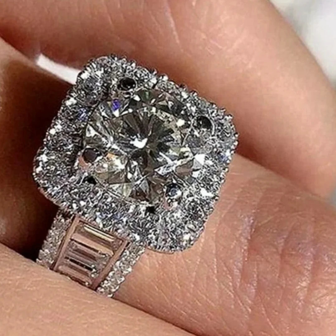 Majestic Sparkle Ring