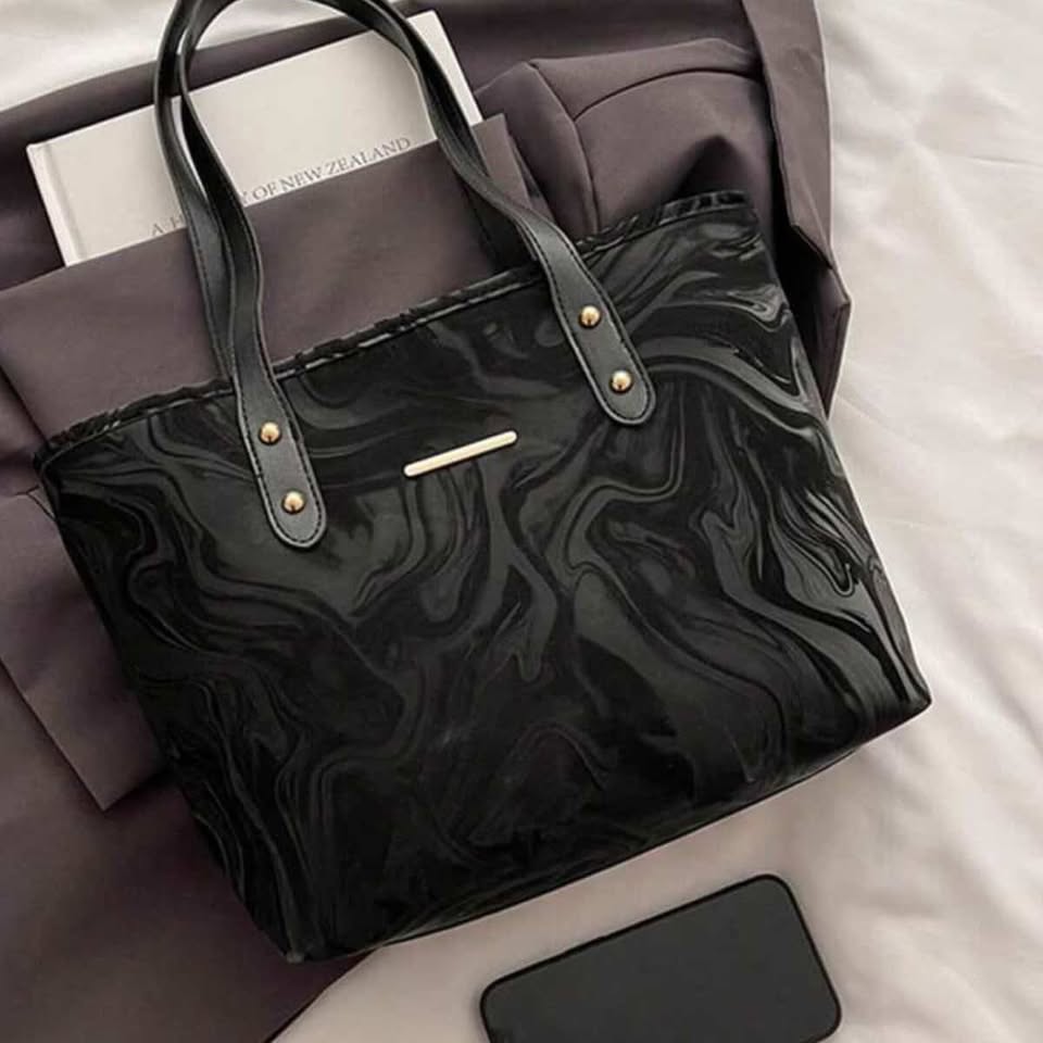 Black Versatile Minimalist Shoulder Bag