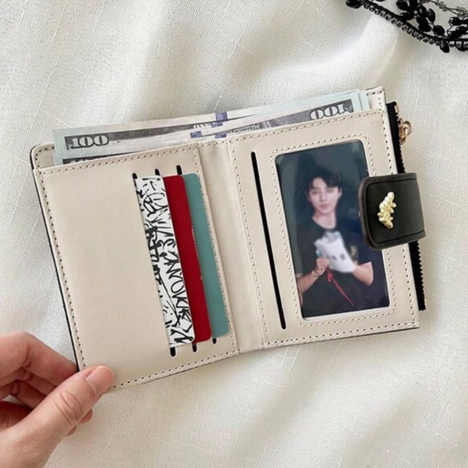 The Flora Black Wallet