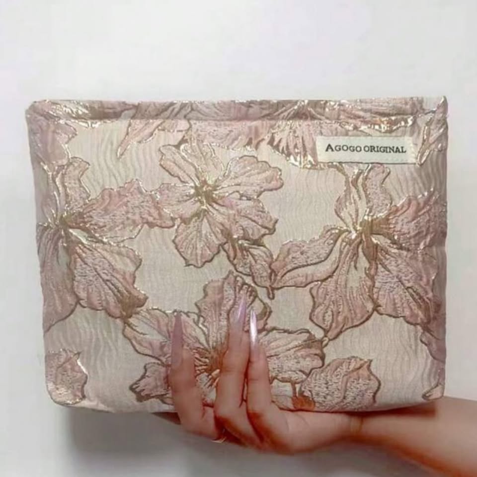 The Bloom Pouch