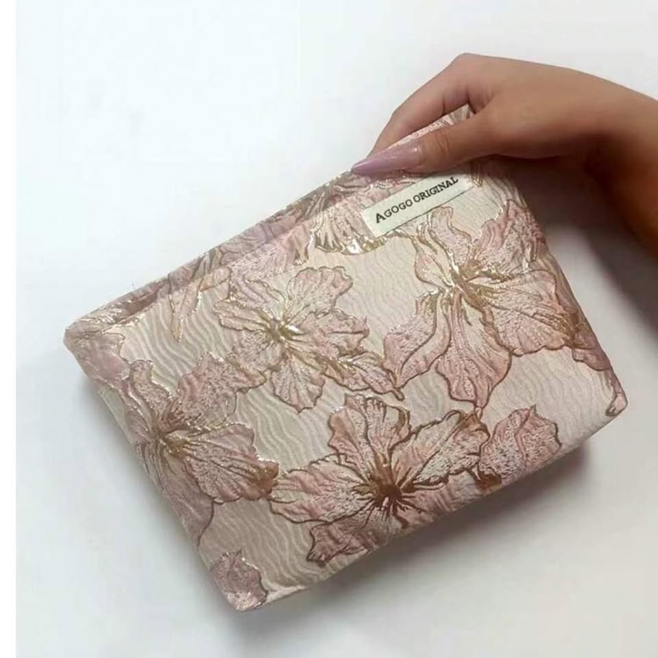 The Bloom Pouch