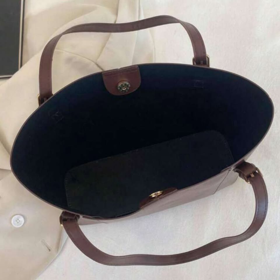 The Clara Shoulder Bag